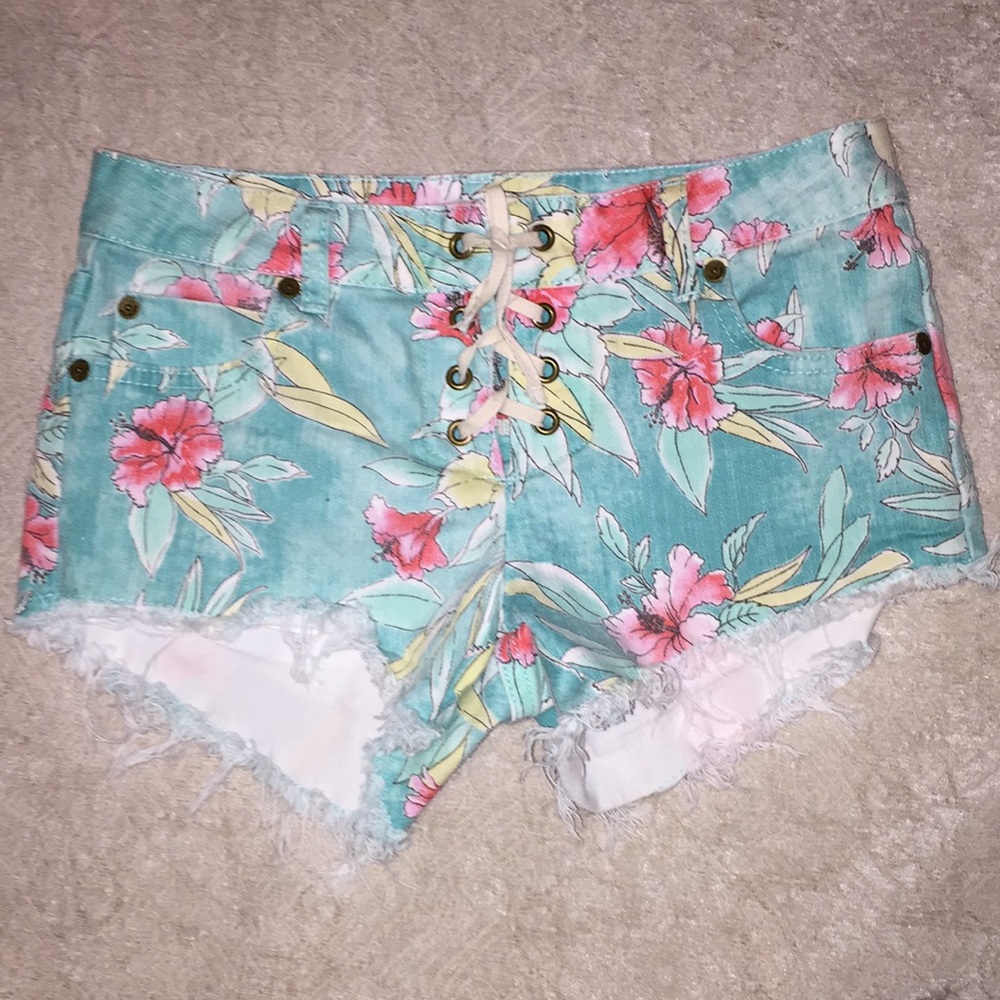 Juniors billabong shorts